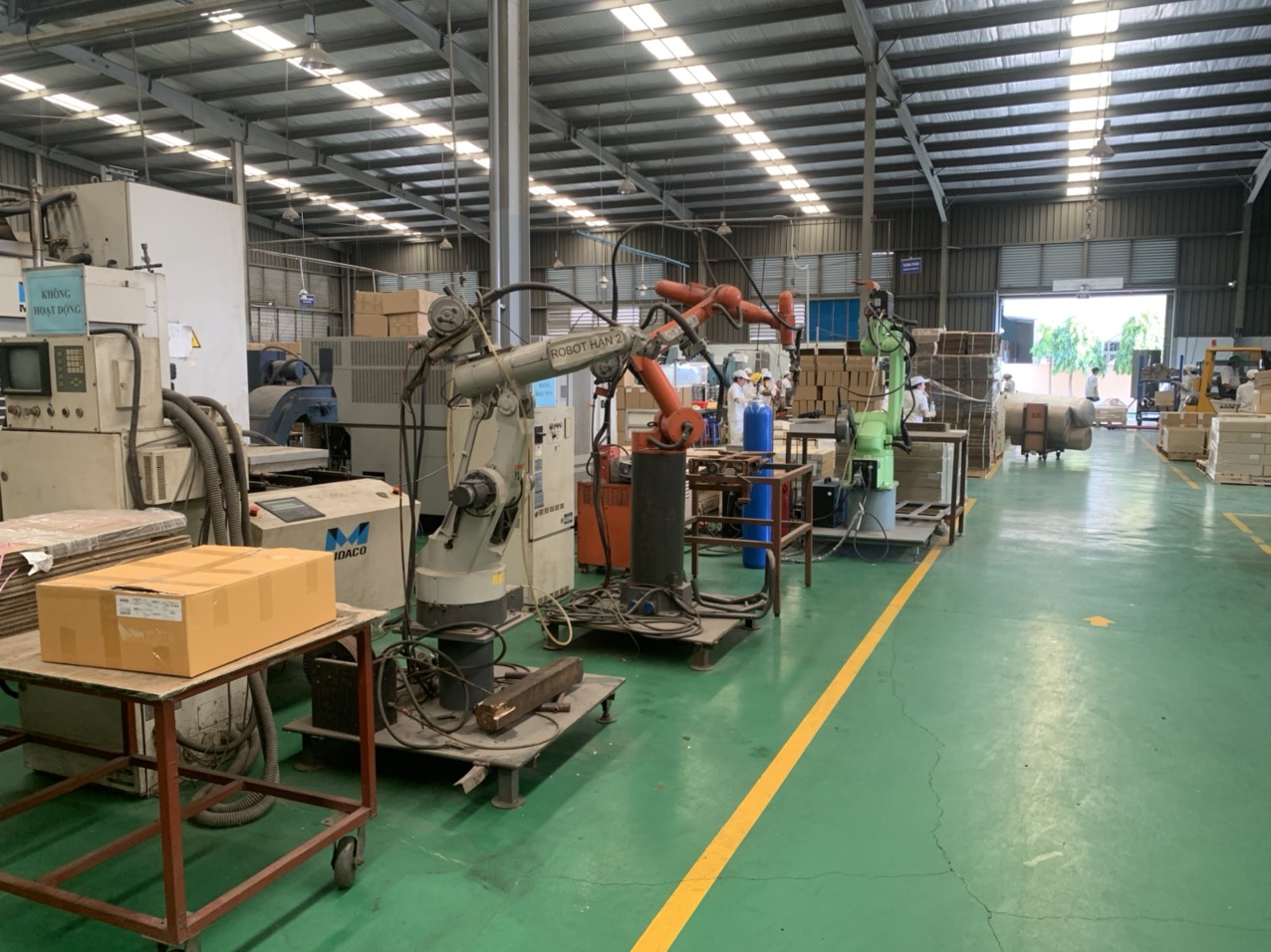 Welding robotic area.jpg